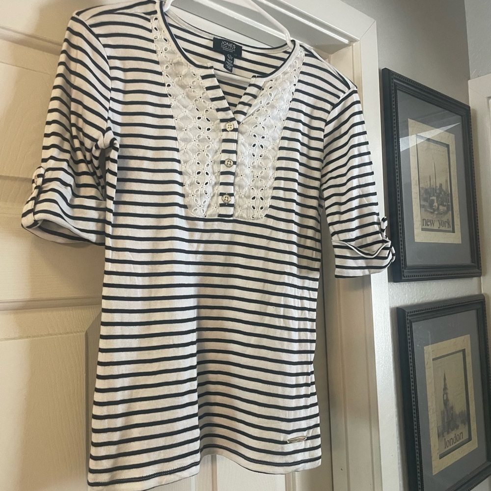 100% cotton Jones New York Black and White Striped Button Down Shirt